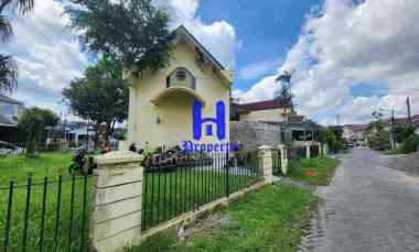 dijual rumah komplek citra wisata