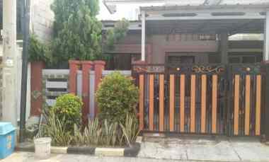 dijual rumah komplek cluster panorama