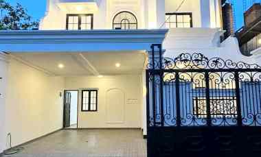 Investasi EMAS 2025 Modern Joglo Mewah dengan Pool di Area Premium ke