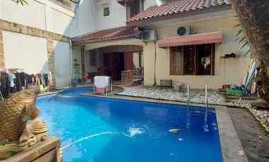 Rumah Murah Private Pool 2 Lantai di Cilandak Jakarta Selatan