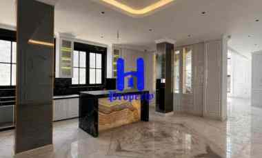 Dijual Rumah di Komplek Graha Metropolitan Jalan Kapten Sumarsono