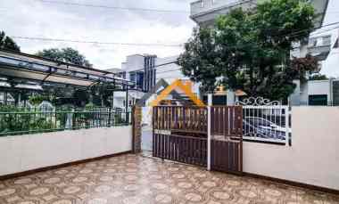 dijual rumah komplek griya riatur indah