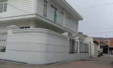 dijual rumah komplek guruminda