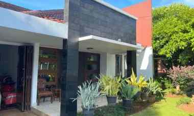 Rumah dalam Komplek Jatiwaringin Permai Eks Auri Lokasi Strtaegis