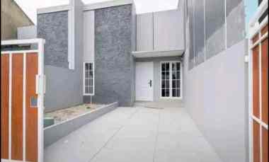 dijual rumah komplek kembang