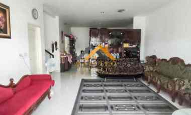 dijual rumah komplek medan resort city