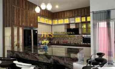 dijual rumah komplek medan resort city