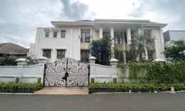 Rumah Mewah Widya Chandra Senayan Kebayoran Baru Jakarta Selatan