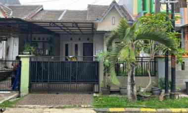 Rumah Bagus di Komplek Mewah Vila DAGO Pamulang.bisa Kpr