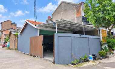 dijual rumah komplek permata biru