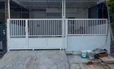 Rumah Dijual di Komplek perumahan duta bandara permai