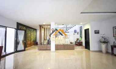 dijual rumah komplek royal sumatera