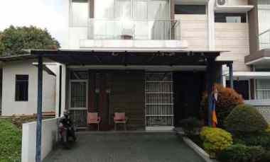 Rumah Dijual di Komplek Sarijadi