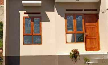Rumah Dijual di Komplek Sariwangi