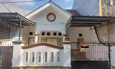 dijual rumah komplek sekneg blok v no 9