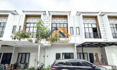 dijual rumah komplek sentosa park medan