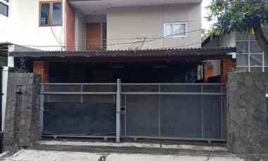 Rumah Dijual di Komplek Setraduta Bandung