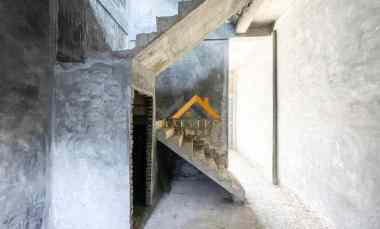 Dijual Townhouse 2,5 Tingkat Komplek The Venetian Jalan Durung