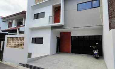 dijual rumah komplek turangga buahbatu