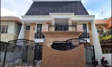 dijual rumah komplek villa gading indah