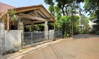 Rumah Asri di Komplek Mentri Widya Chandra, Senopati, Kebayoran Baru
