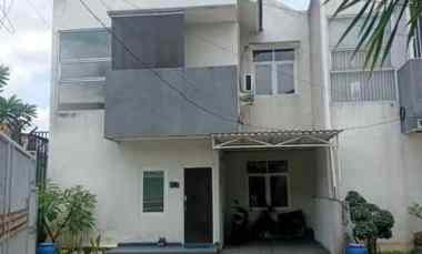 Rumah Hook Full Furnished di Kopo Permai dekat Toserba Griya