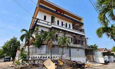Rumah Dijual di RAYA WIYUNG
