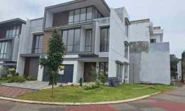 Rumah Mewah 3 Lantai di Perumahan Elit Kota Wisata Cibubur