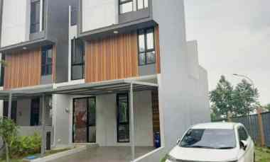 Jual Cepat Rumah Hook Scandinavian 3 Lantai Kota Wisata Cibubur