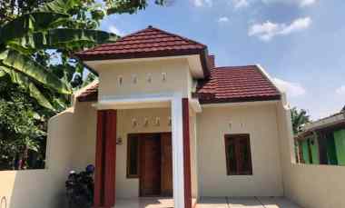 dijual rumah krawanan rt 01 rw 05