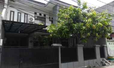 Rumah Mewah 2 Lantai Bonus Kostan 10 Kamar di Setiabudi Jak Sel