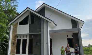 Rumah Dijual Free Design 500 meter dari Exit Toll Klaten