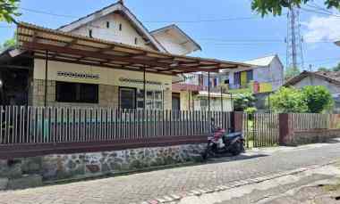 Dijual Rumah Lama di Patrang, Jember