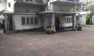 dijual rumah latuharhari