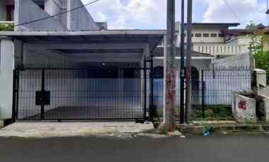 Rumah Hitung Tanah dalam Komplek Elite di Lebak Bulus Jaksel