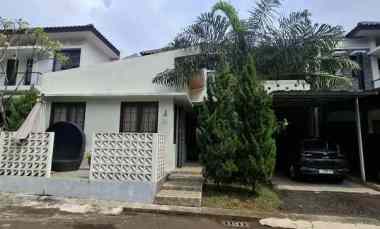 Rumah Secondary Semi Furnished di Legenda Wisata Cibubur