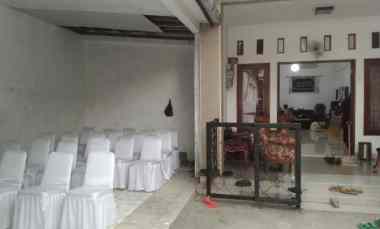 Jual 2 Rumah di Area Komersial dan 2 Kios Aktif di Lenteng Agung, Jaga