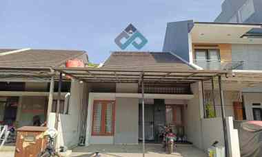 dijual rumah logam