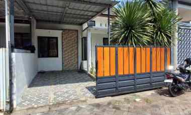 dijual rumah lokasi perumahan bandara pakis malang