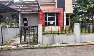 dijual rumah luas asri posisi hook via lelang