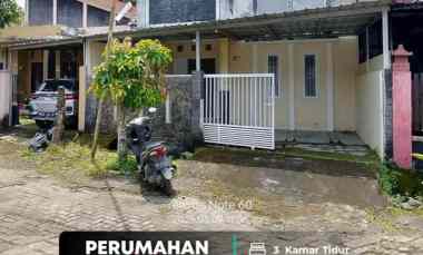 Rumah di Tirtonirmolo, Kasihan, Bantul 1,4 km Ringroad Madukismo