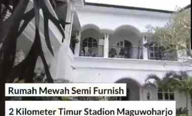 Dijual Rumah Mewah dekat Stadion Maguwo di Maguwo Depok Sleman