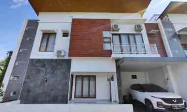 Rumah dalam Cluster di Kawasan Strategis Bonus Kitchen Set