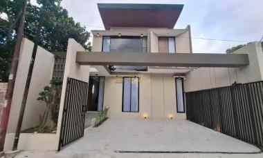 Rumah Kontemporer 2 Lantai di Maguwoharjo, Full Furnished Strategis