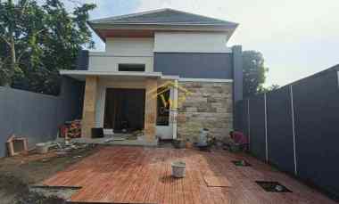 dijual rumah maguwoharjo sleman