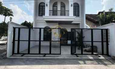 dijual rumah maguwoharjo sleman