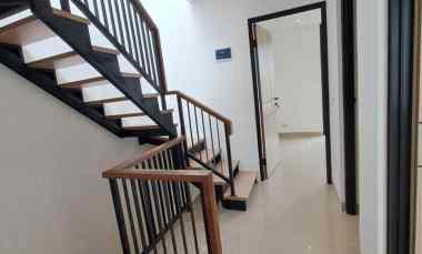 dijual rumah mahagoni graha bintaro