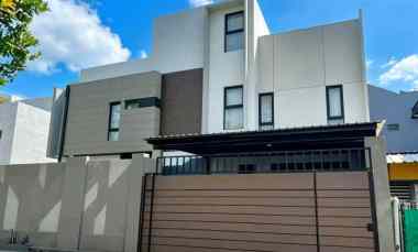 dijual rumah malaka