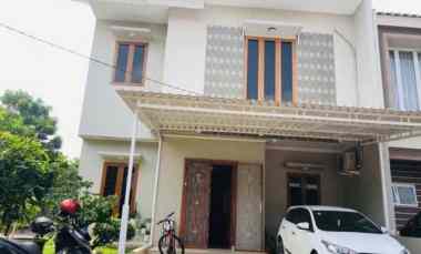 Dikontrakkan Rumah Second 2 Lantai dalam Cluster di Mampang Depok