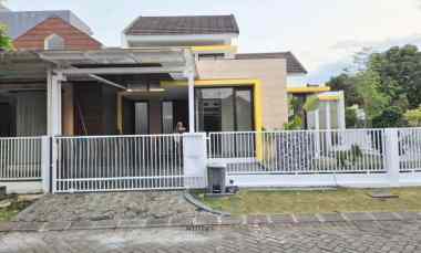 dijual rumah mangliawan